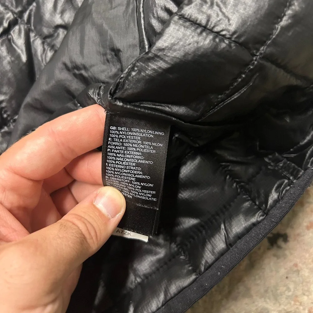 The North Face ThermoBall Eco Vest Men XL Black Quilted Puffer Lightweight B30